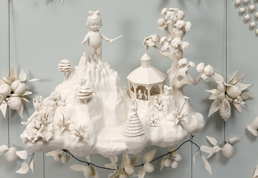 Girls-at-War-detail-gazebo.jpg