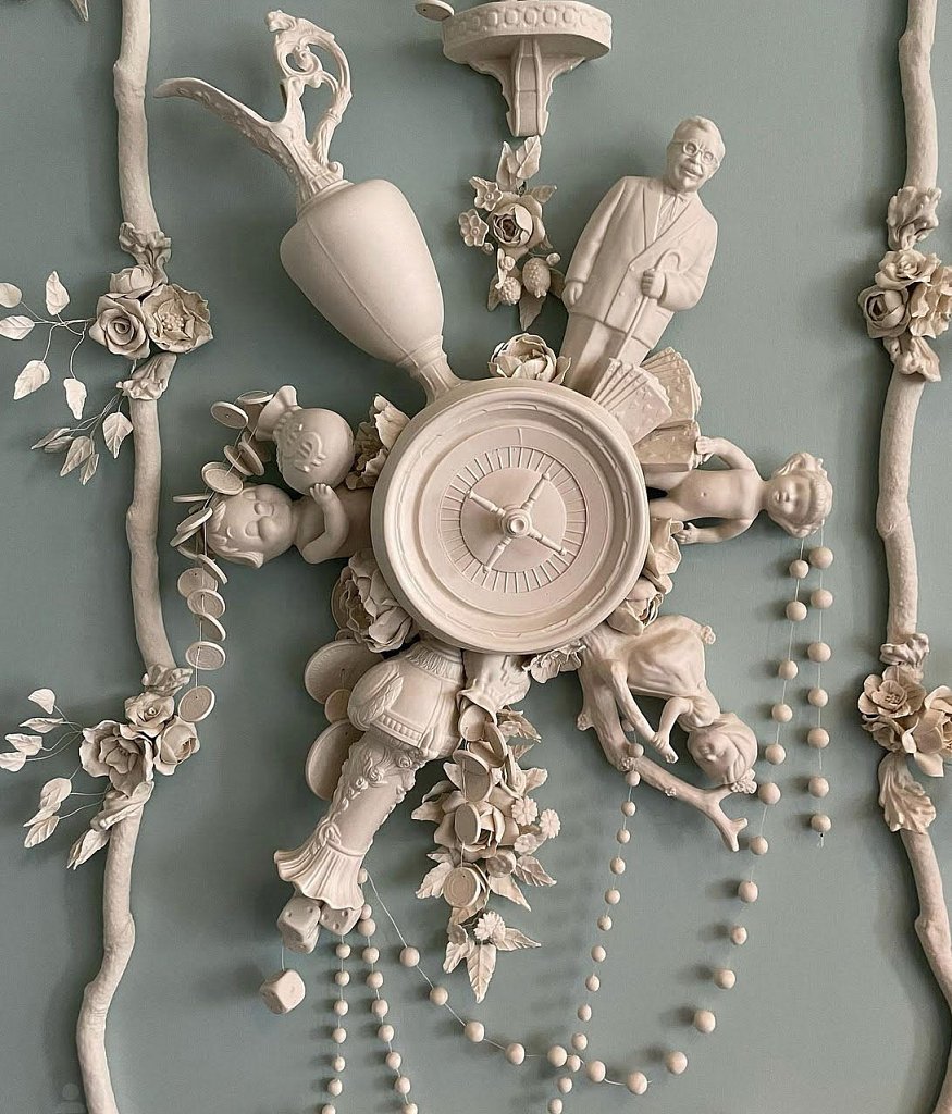 Paradise-Cartouche.jpg